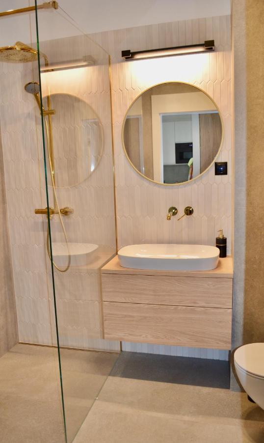 Plac Unii Gold Apartment グディニャ エクステリア 写真